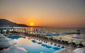 Alexander Beach Hotel & Village Resort  5*